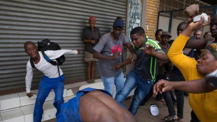 South Africa repatriates over 900 Mozambicans amid rising Xenophobia concerns