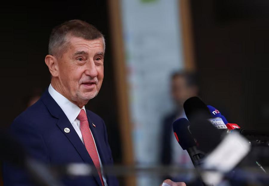 Czech Republic to miss NATO defence spending target again in 2026