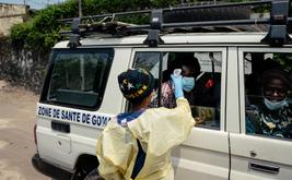 Ebola en Ouganda : des centaines de contacts surveillés pour contenir la propagation