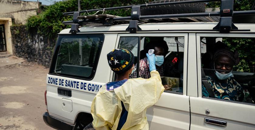 Ebola en Ouganda : des centaines de contacts surveillés pour contenir la propagation