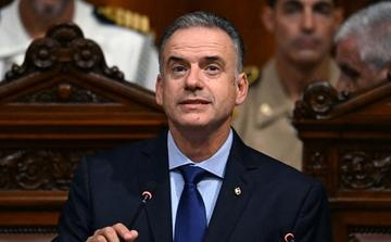 Uruguay's President apologizes over discounted purchase of luxury SUV