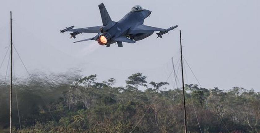 Dos pilotos mueren en el accidente de un avión militar de entrenamiento en Taiwán