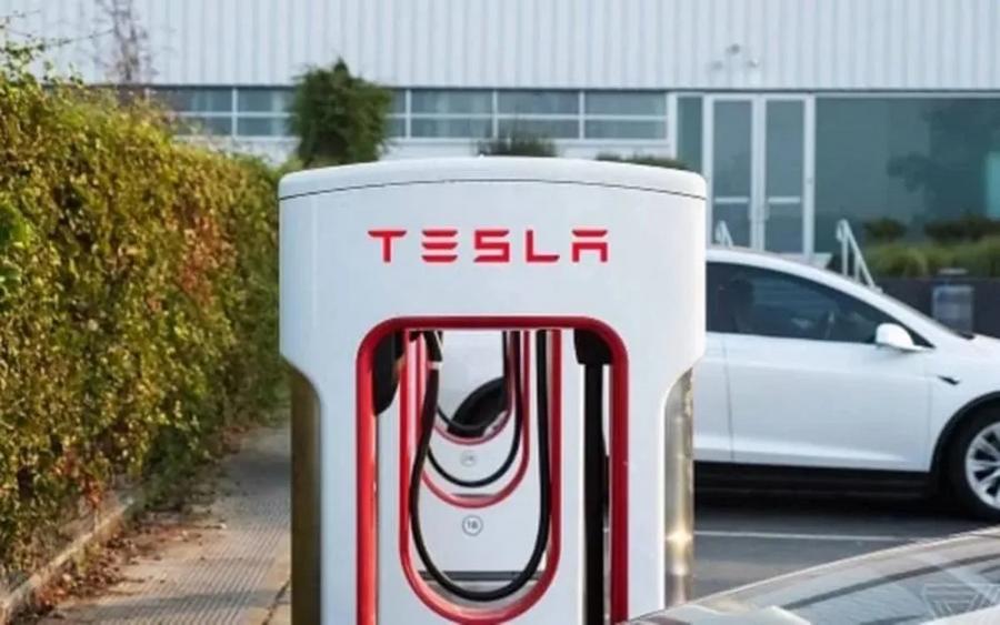 Tesla revoit la gestion de ses Superchargeurs au Maroc pour fluidifier la recharge électrique