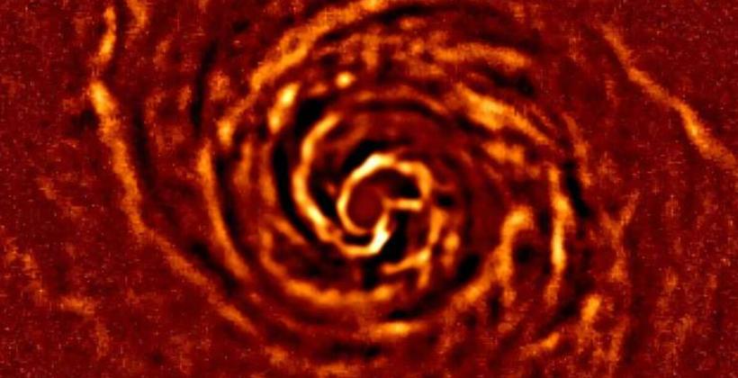 Astrónomos observan por primera vez la rotación directa de un disco protoplanetario