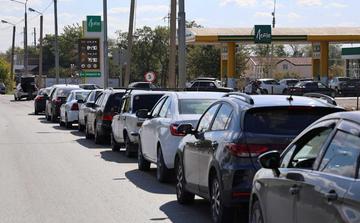 Las restricciones de combustible se extienden hacia Moscú y Crimea