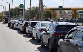 Fuel rationing spreads from Crimea to Moscow amid drone strikes