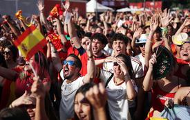 España siente el calor tras la cancelación de la zona de aficionados de la Copa del Mundo en Madrid