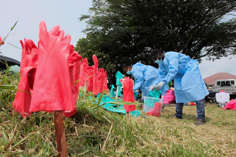 Afrika belooft $910 miljoen om de reactie op Ebola te versterken