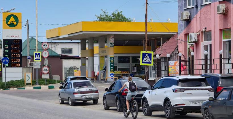 Crimeia suspende acampamentos de verão enquanto crise de combustível se agrava sob pressão de ataques da Ucrânia