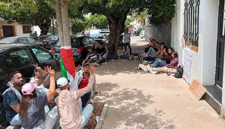 احتقان طلبة القنيطرة يصل البرلمان