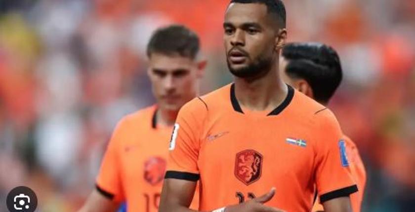 الموت يفجع نجم منتخب هولندا قبل مواجهة الأسود في دور ال32