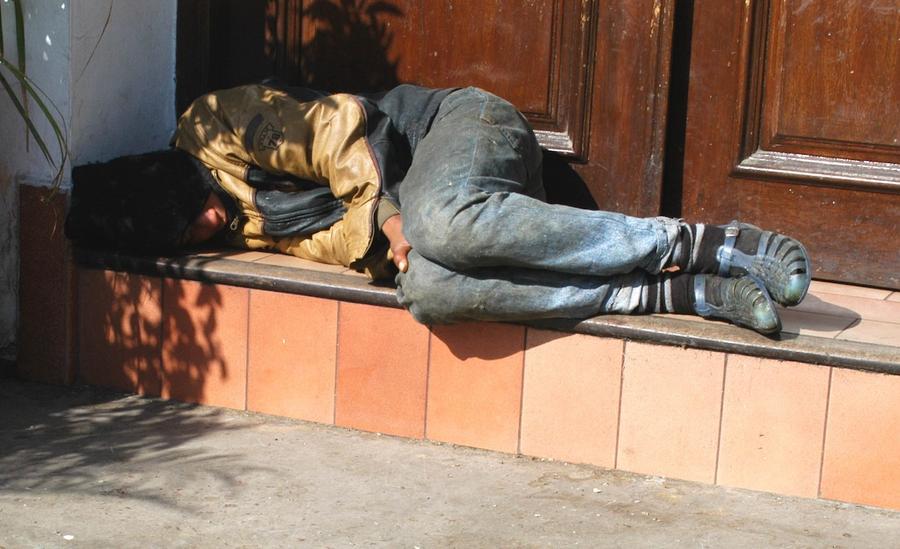 تزايد انتشار المرضى النفسيين والمختلين عقليا يثير قلق سكان مكناس