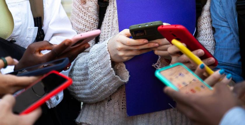 Allemagne : Vers un âge minimum de 13 ans pour l'accès autonome aux réseaux sociaux