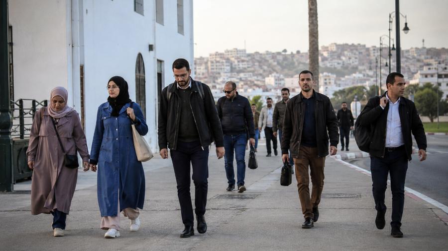 تقرير رسمي.. المشي يتصدر تنقل المغاربة إلى العمل والنقل العمومي لا يستقطب سوى 6% من العاملين