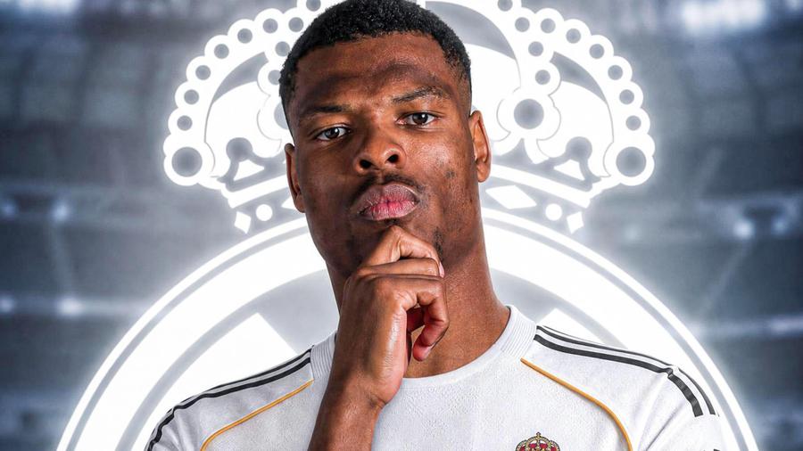 ريال مدريد يتعاقد مع دومفريس لثلاث سنوات