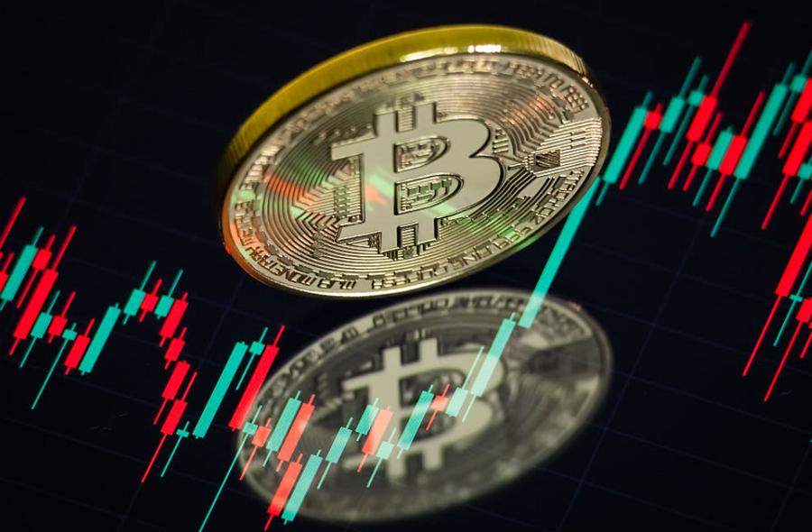 Bitcoin falls to four-month low amid liquidation surge market