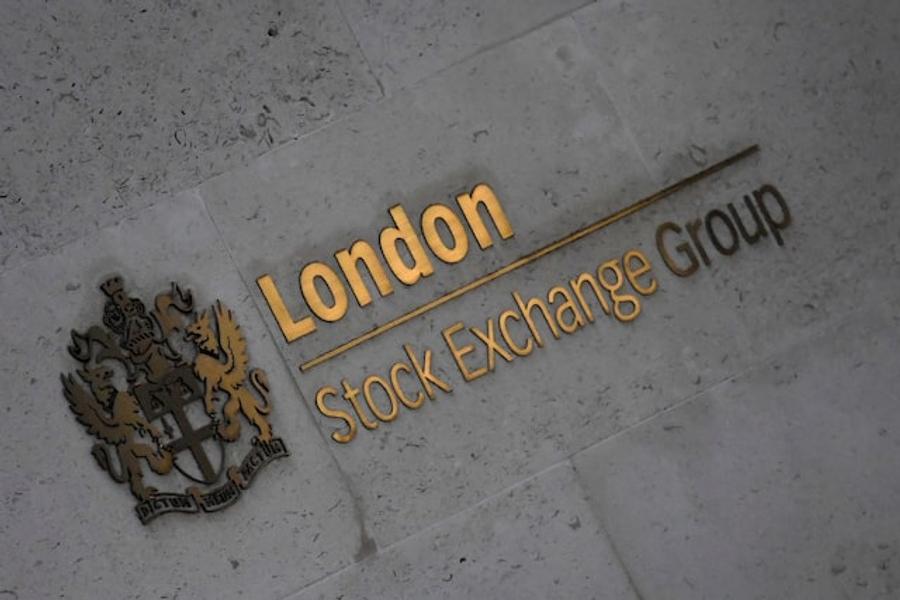 FTSE 100连续第六个季度上涨，停火希望提振英国市场