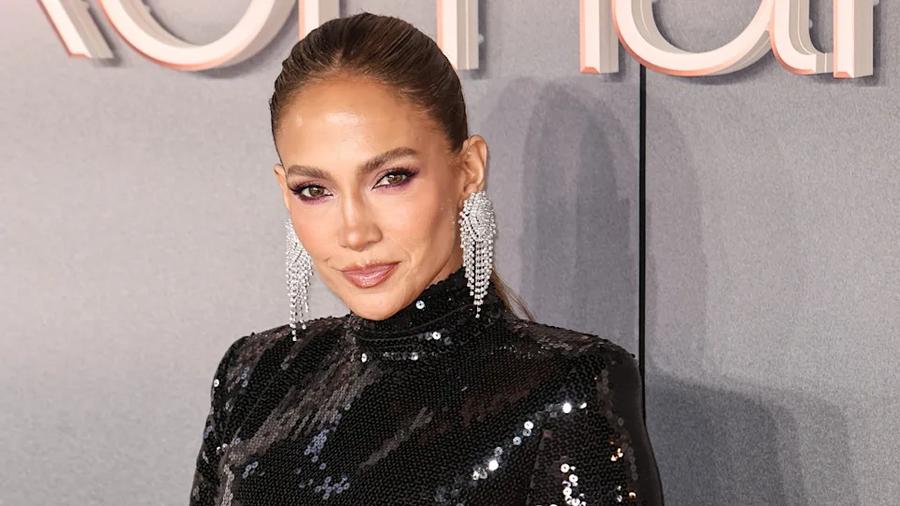 Jennifer Lopez stays composed after insect interrupts concert performance in Kazakhstan