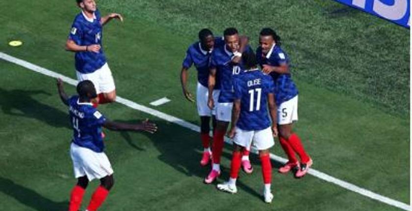 فرنسا تفتتح مشوارها في المونديال بثلاثية في مرمى السنغال