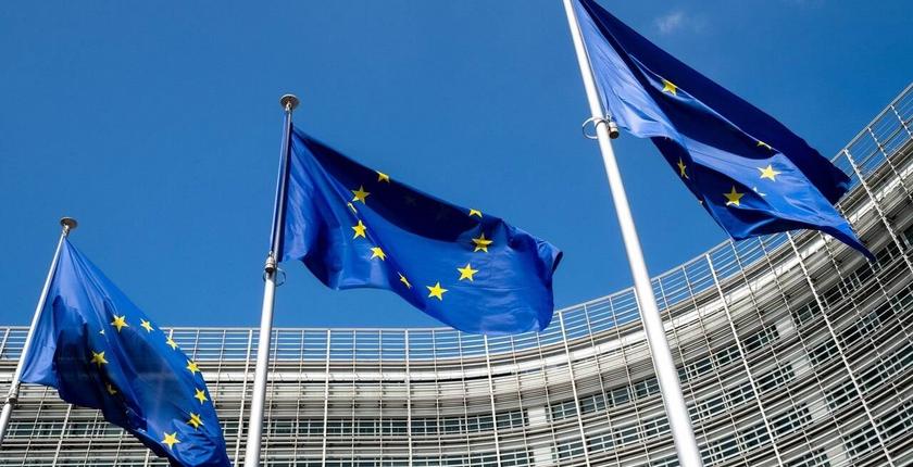 Accordo commerciale UE–Stati Uniti: il Parlamento europeo si prepara a convalidare un compromesso sotto alta sorveglianza