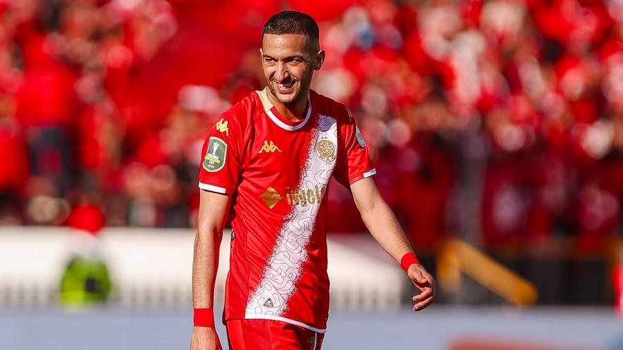 عملية جراحية تبعد زياش عن الملاعب