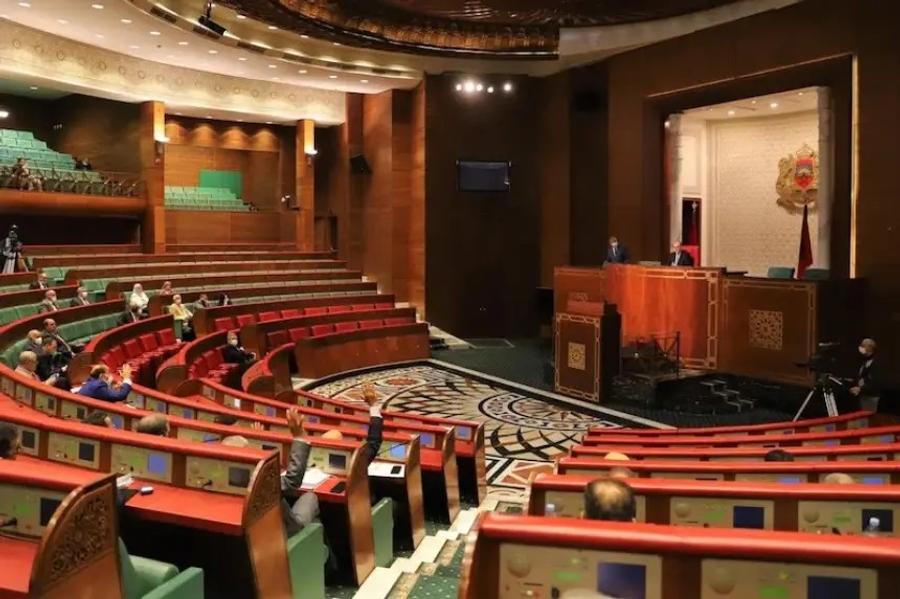 مجلس المستشارين يرفض مقترحي تسقيف المحروقات وتفويت أصول “سامير” للدولة
