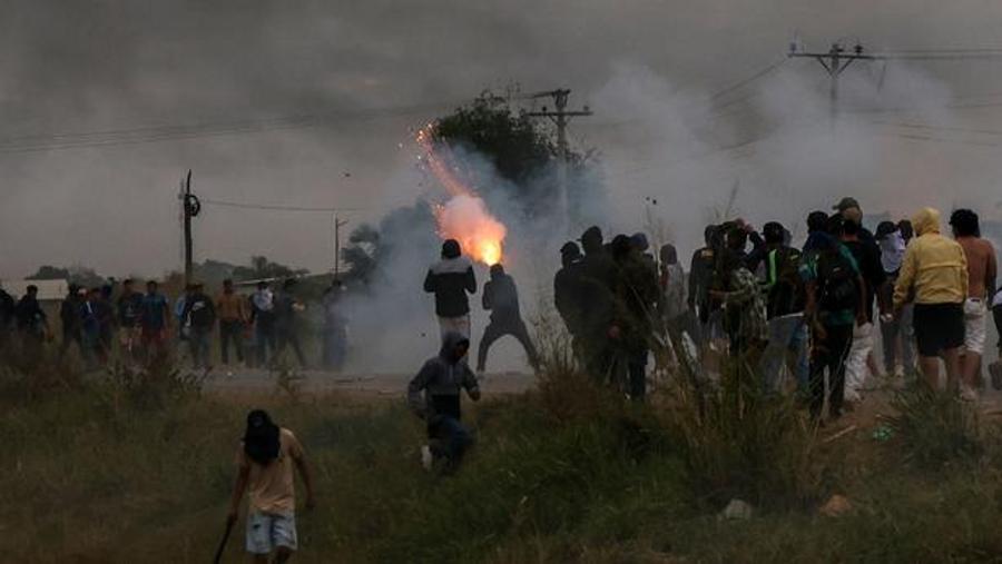 Clashes erupt in Bolivia as protests over economic crisis continue