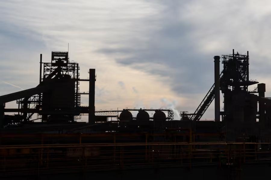 German industrial orders decline as economic uncertainty weighs on demand