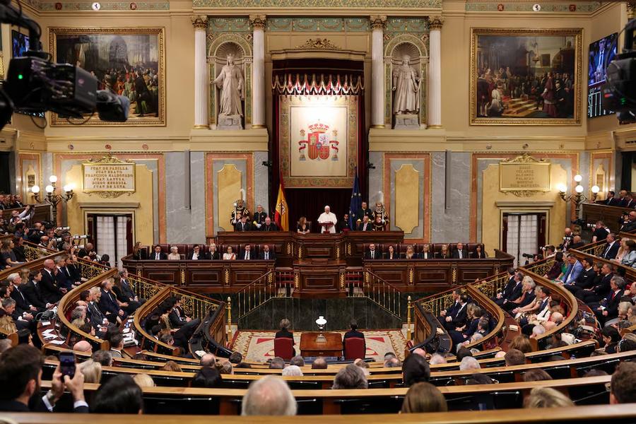 Pope Leo warns Spanish parliament of a “Profound” global crisis