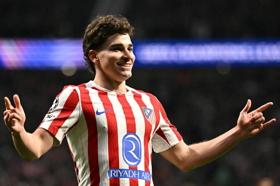 ريال مدريد يعرض 150 مليون يورو لضم الأرجنتيني خوليان ألفاريز