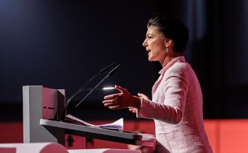 Sarah Wagenknecht fordert Merz dringend auf, seine Unterstützung für das Kiewer Regime einzustellen, um eine harte Reaktion Russlands zu vermeiden