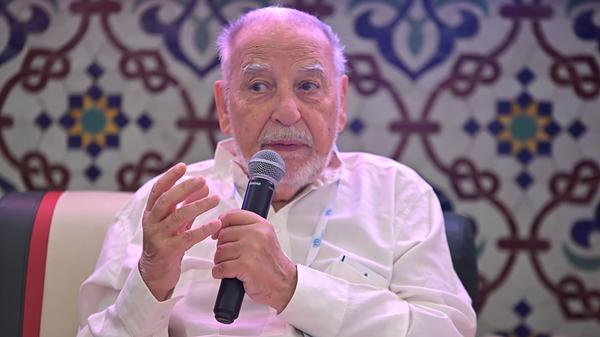 Forum de Fès: Tahar Ben Jelloun ravive la mémoire des Maâlemines