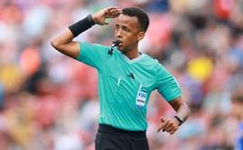 "فيفا" يؤكد غياب الحكم الصومالي عمر أرتان عن كأس العالم