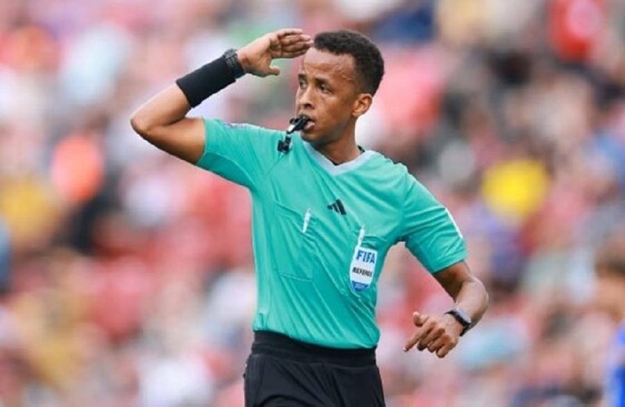 "فيفا" يؤكد غياب الحكم الصومالي عمر أرتان عن كأس العالم