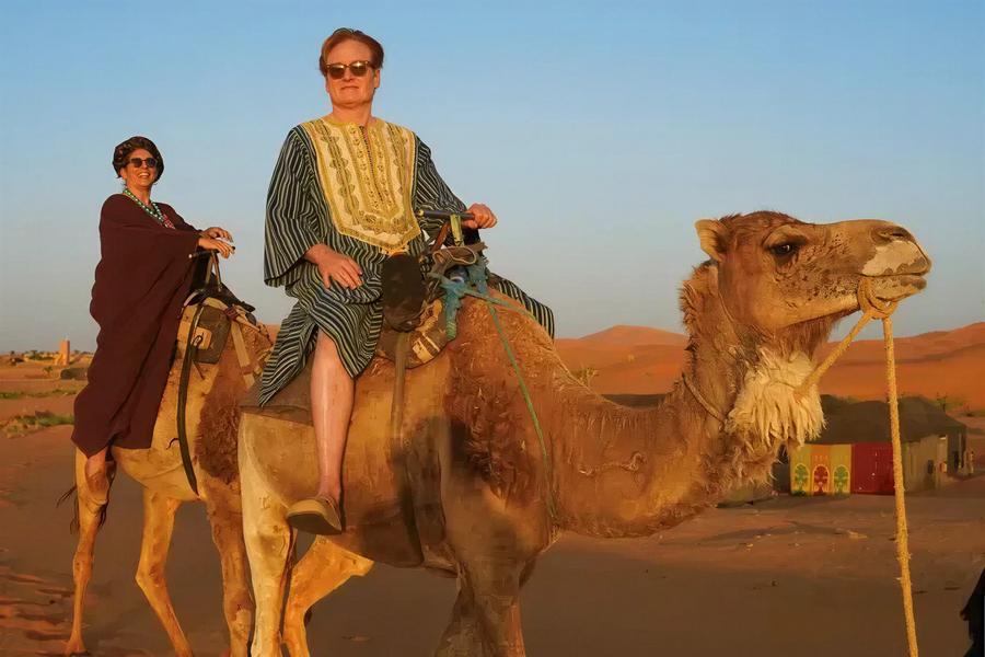 Conan O’Brien finaliza el rodaje en Marruecos para su serie de viajes