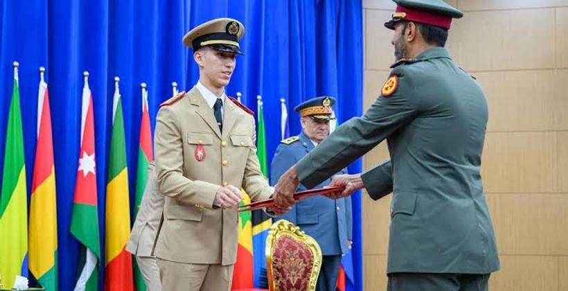 ولي العهد يترأس بالقنيطرة حفل تخرج الفوج 26 للسلك العالي للدفاع والفوج 60 لسلك الأركان
