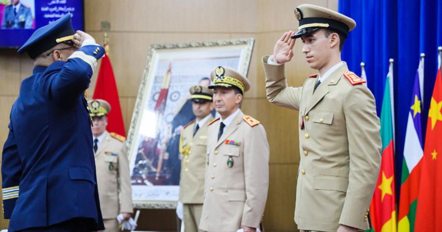 Le Prince Héritier Moulay El Hassan préside la sortie de 304 officiers du CREMS à Kénitra