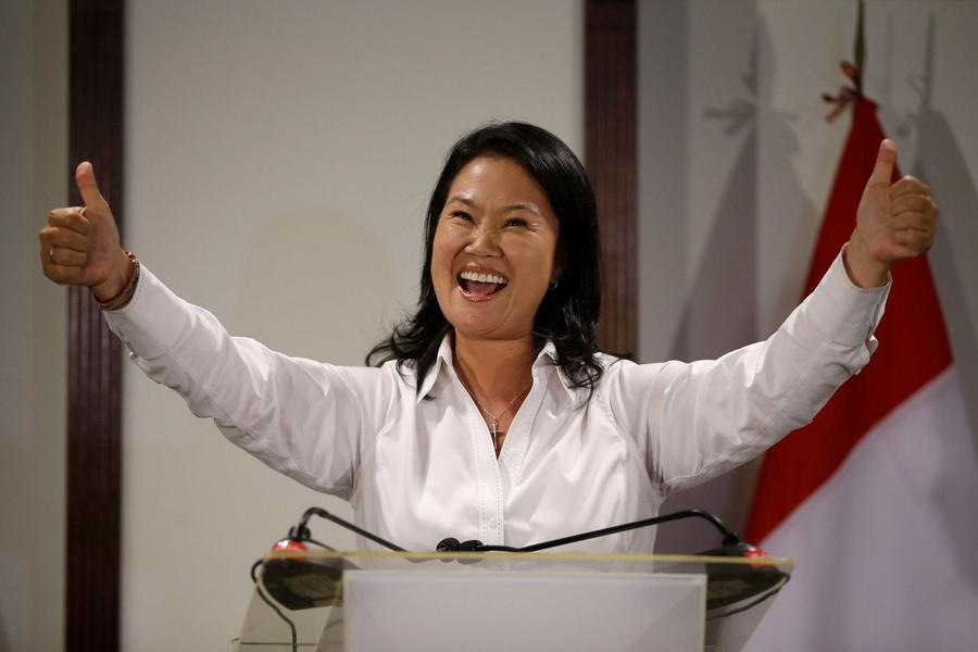 Pérou : Keiko Fujimori légèrement en tête avant le second tour présidentiel