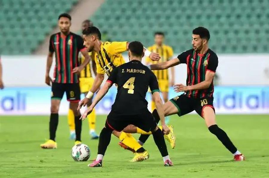 البطولة الاحترافية: "كلاسيكو" فاس ينتهي بالتعادل السلبي بين المغرب الفاسي والجيش الملكي