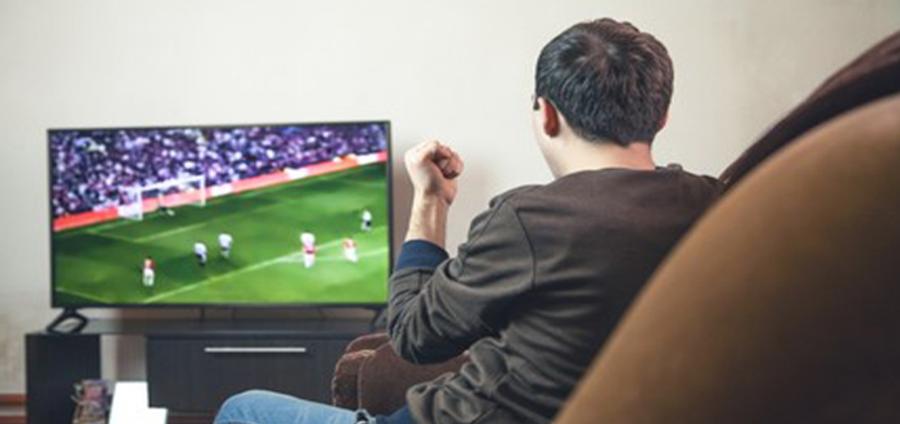 إقبال كبير على اقتناء أجهزة التلفاز تزامنا مع المونديال