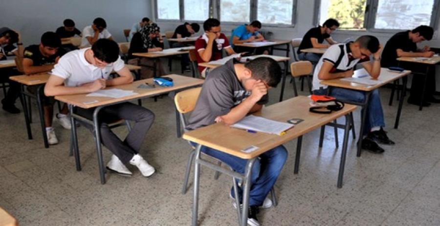 إرسال أجوبة امتحانات الباك عبر "واتساب" يقود أستاذا إلى سجن