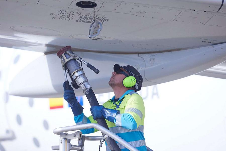 Europe aviation fuel shortage disrupts major airports across continent