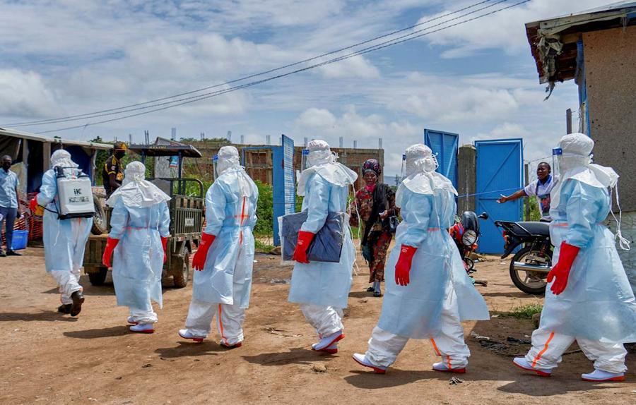 United States warns Europe over Ebola travel rules escalation