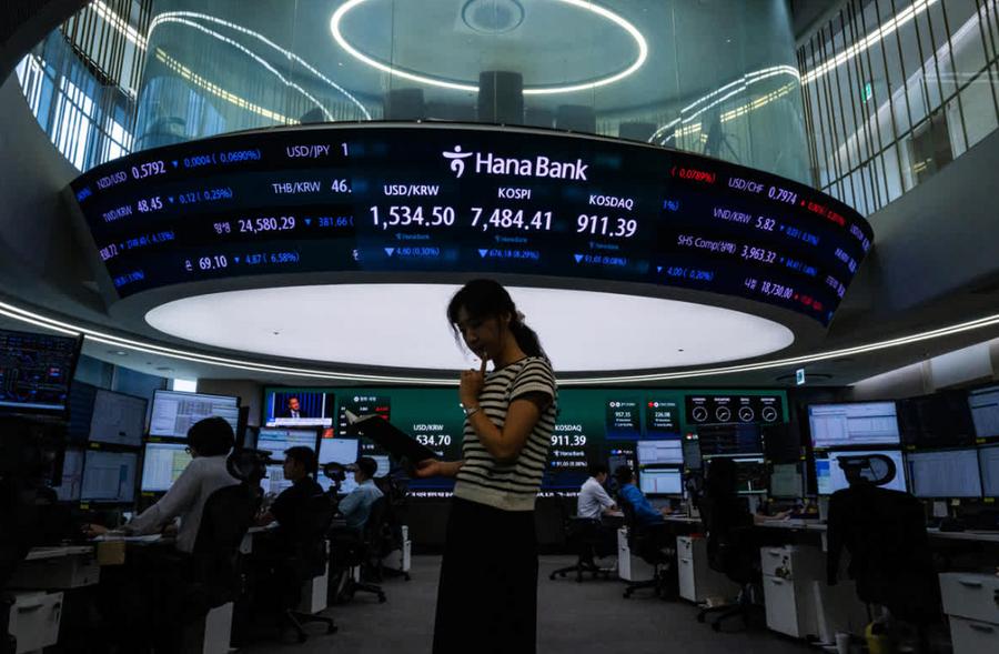 Strong US jobs data rattles global stock markets