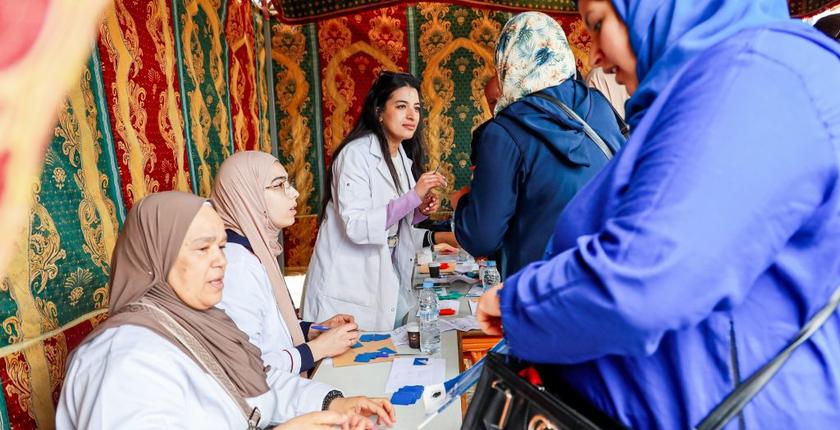 طنجة – أصيلة ..  ألف مستفيد  من قافلة طبية متعددة التخصصات
