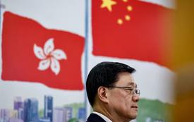 El líder de Hong Kong mantiene abiertas sus planes futuros mientras se centra en la gobernanza