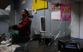 Imigrantes africanos com profundas raízes na África do Sul enfrentam crescente violência xenofóbica