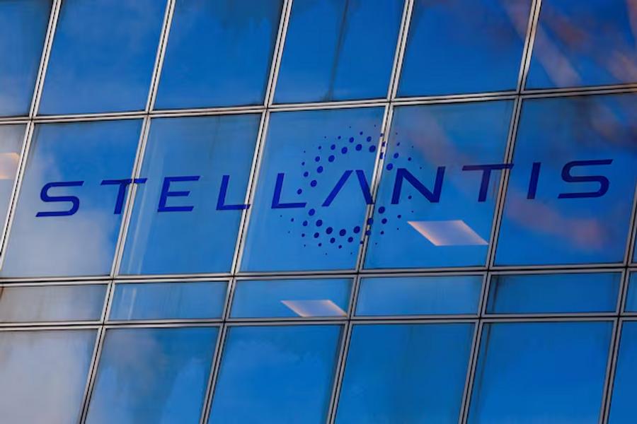 Stellantis unveils Smart Compact Van ahead of November market launch