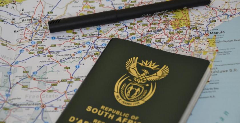 Afrique du Sud : une enquête révèle une fraude massive aux visas d’études