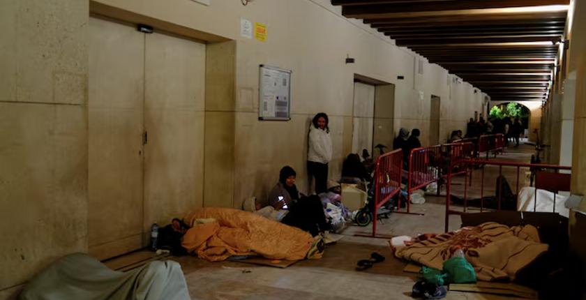Programa de legalização de migrantes da Espanha recebe número recorde de inscrições